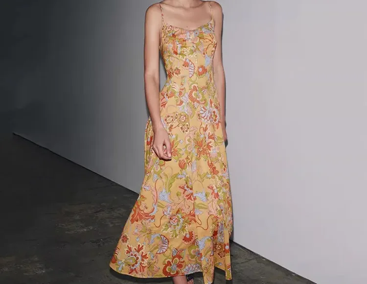 The Quintessential Damklänning