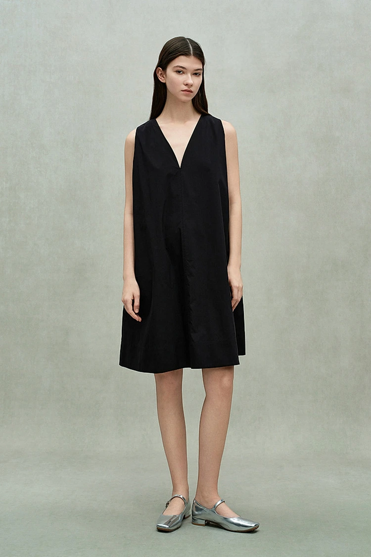 Kvinnors bomull avslappnad klänning med V-ringad